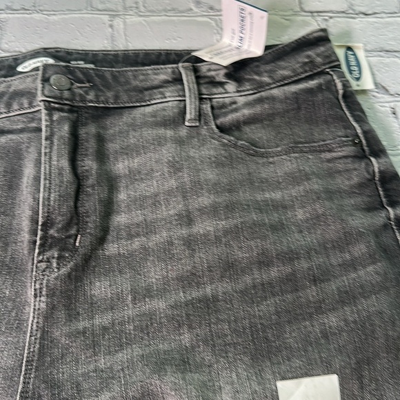 Old Navy Women’s High Rise Shorts Secret Slim Pockets 18 NEW Gray Charcoal - Picture 13 of 15